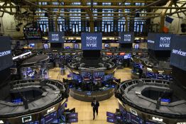 Iran: le pétrole se replie subitement, Wall Street salue la perspective d'un accord