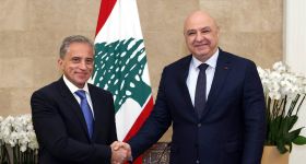 Tournée du Premier ministre jordanien à Beyrouth : Aoun appelle à l’unité arabe
