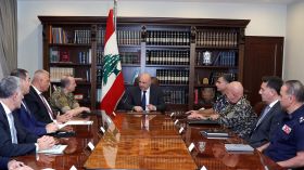 Aoun appelle à l’application stricte des lois et à l’interdiction des manifestations armées 