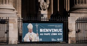 Notre-Dame se prépare à accueillir le pape