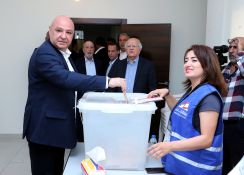 J. Aoun appelle à voter «pour ceux qui contribueront à la reconstruction» du Liban-Sud