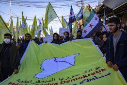 Après des décennies de répression, des Kurdes syriens espèrent enfin avoir voix au chapitre