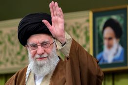 Donald Trump ne réussira pas à détruire l'Iran, prévient Khamenei