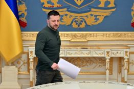 Zelensky "pas prêt" à signer un accord sur les minerais avec Washington 