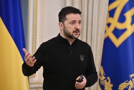 Discussions sur l'Ukraine à Paris: Zelensky réclame de faire “pression” sur Moscou