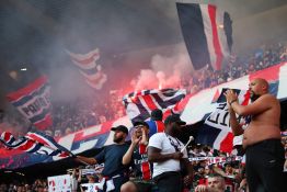 Ligue 1: Paris sacré, Lyon triomphal contre Lille, Monaco douché à Brest