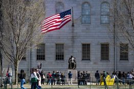 Harvard perd le droit d'accueillir des étudiants étrangers sur décision de l'administration Trump
