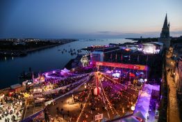 50 ans de Renaud pour les Francofolies de la Rochelle: poésie, verlan et rébellion