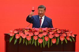 Le président chinois appelle à une solution diplomatique au Moyen-Orient en recevant le roi de Jordanie