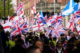 À Londres, 110.000 personnes réunies à l'appel du militant d'extrême droite Tommy Robinson