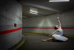 Une ballerine hors cadre: la tournée inédite de Victoria Dauberville