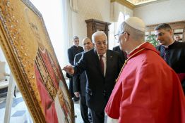 Léon XIV reçoit Mahmoud Abbas pour la première fois