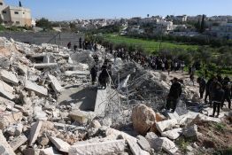 Israël annonce une opération et de nouvelles implantations en Cisjordanie après des violences meurtrières