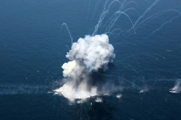 L'Iran exclut de rouvrir le détroit d'Ormuz, où il a saisi deux navires
