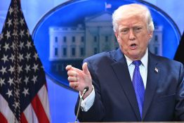 Pétrole: la flambée des cours est un «tout petit prix à payer», selon Trump