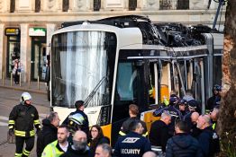 Milan: un tramway déraille, faisant un mort et une vingtaine de blessés 