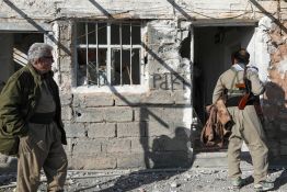 En Irak, des combattants kurdes attendent dans un bunker le soulèvement en Iran