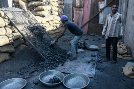 Naphta, hélium, aluminium... La guerre au Moyen-Orient fragilise de nombreuses productions industrielles