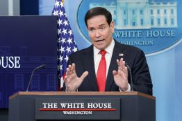 Rubio dit qu'il n'y a pas de blocus pétrolier contre Cuba, qui l'accuse de mentir