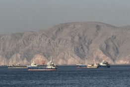 Washington menace de sanctionner Oman s'il coopère avec Téhéran dans le détroit d'Ormuz