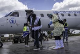 Ebola: l'OMS et l'agence de santé africaine annoncent un plan de 518 millions de dollars de juin à novembre
