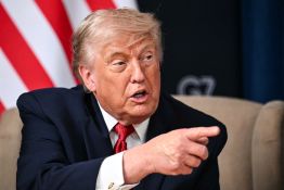 Trump veut repasser aux anciens modèles de catapultes sur les porte-avions