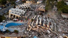 Séismes au Venezuela: le bilan monte à 1.943 morts, la nourriture manque