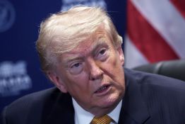 Les images «terribles» des migrants à Ceuta sont un avertissement pour les États-Unis, dit Trump à Fox News