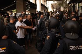 Italie et Espagne prolongent de 15 jours leurs mesures réciproques de suspension des règles de Schengen