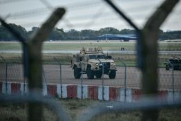 Alerte près d'une base militaire en Angleterre: confusion après la libération des suspects