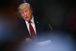 Trump n'exclut pas d'intensifier les frappes contre l'Iran après les élections de mi-mandat