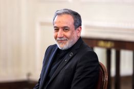 L'Iran dit aux États-Unis qu'il n'y a pas de «solution militaire» à leur conflit  