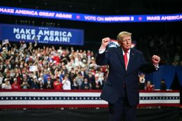 Trump accuse les Houthis de faire monter le prix du pétrole avant les élections américaines