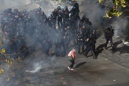 «On prend la Bastille»: une journée de manifestation en France émaillée de scènes de chaos