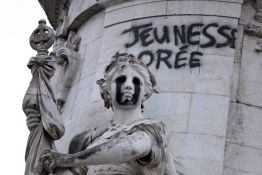 Violences en France: nouveau couvre-feu mercredi soir dans certains secteurs de Paris