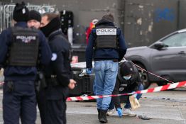 France: un homme tire en rafales, un mort et plusieurs blessés, l'antiterrorisme saisi