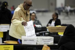 Élections américaines de mi-mandat: 48 millions d'électeurs ont déjà voté, un record