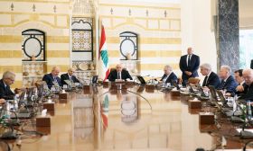 Conseil des ministres: Aoun appelle à préserver la stabilité, Salam réaffirme le monopole de l’État sur les armes