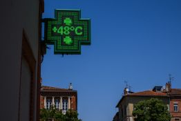 Canicule en Europe: plus de 35°C prévus pour plus de 90 millions de personnes mercredi