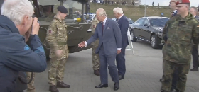 En Allemagne, Charles III déplore le "fléau" de la guerre