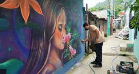 Des Salvadoriennes effacent par l’art la violence des gangs