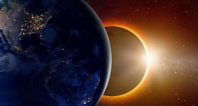 Éclipse solaire:  les lunettes de protection font fureur