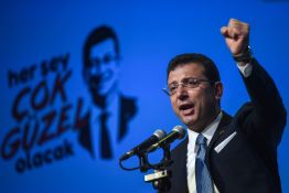 Un an après son arrestation, le maire d'Istanbul au tribunal