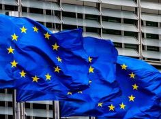Ukraine: l'UE prolonge ses sanctions contre des responsables russes 