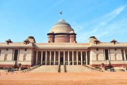Inde: au moins 21 morts dans l'incendie d'un hôtel de la capitale New Delhi