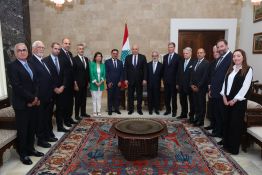 Joseph Aoun défend le choix des négociations pour «protéger le Liban»