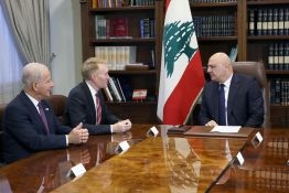 Aoun appelle à l’application de l’accord-cadre avec Israël lors de la tournée du sénateur Lankford au Liban