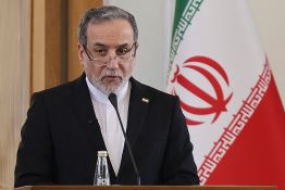 Sous la menace militaire américaine, l’Iran retourne à la table des négociations