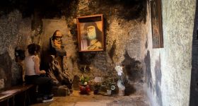 Tout un peuple pour saint Charbel