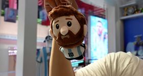 Mondial 2026: Messi en peluche, le succès des jouets stars en Chine